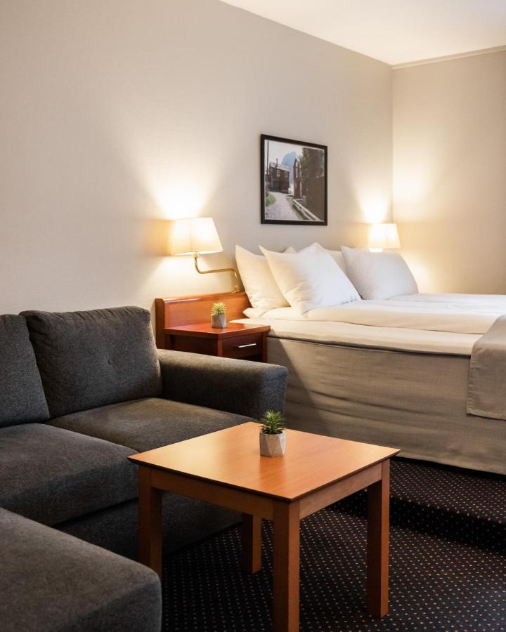 Froken Skjolds Hotel Lyngengarden Mosjøen エクステリア 写真